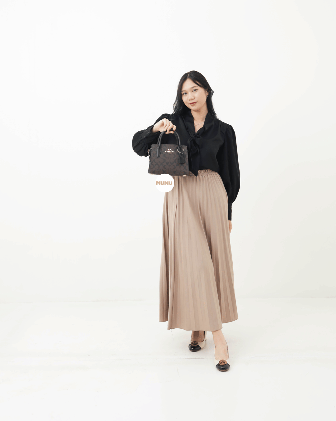 Andrea Carryall In Signature Canvas Gold Brown Black